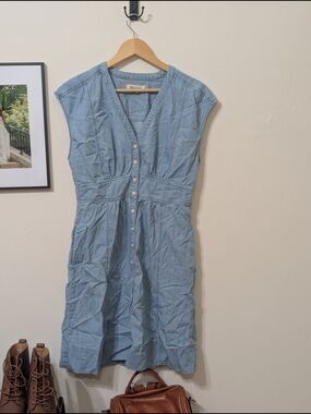 Madewell Light Blue Denim Style Button-Front Women’s Dress